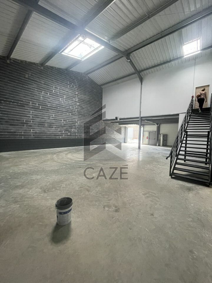 A LOUER LOCAUX D'ACTIVITES - PAU NORD