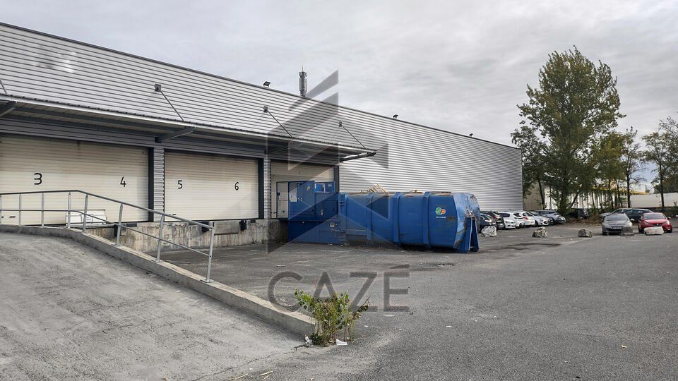 Location local d''activites 3208 m² non divisibles