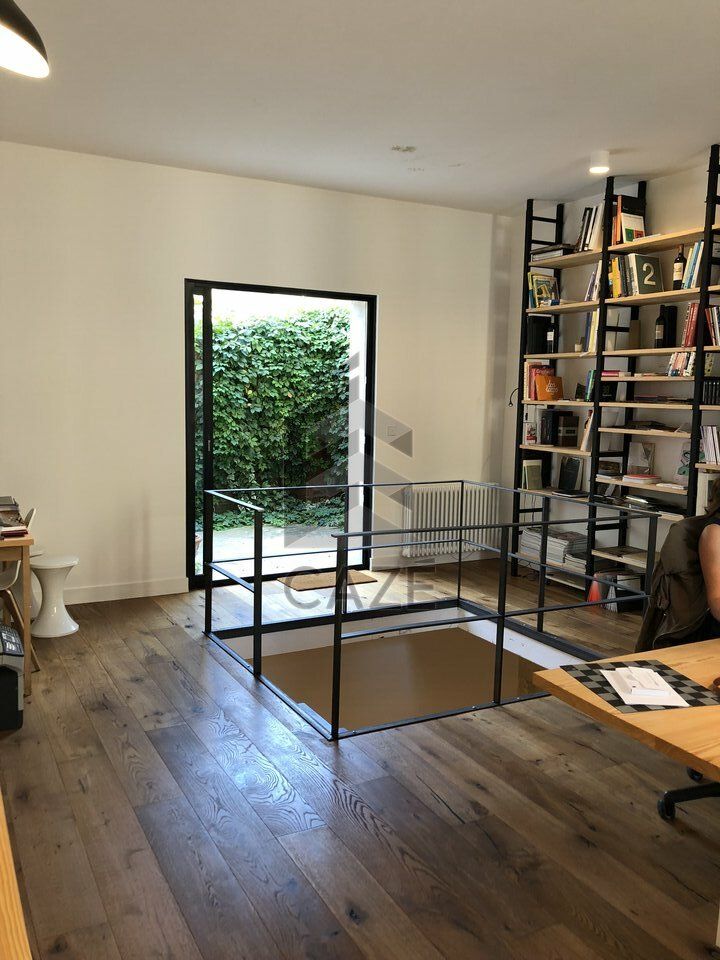 ADRESSE BORDEAUX CHARTRONS - SUPERBES BUREAUX A LOUER - PROCHE TRAM