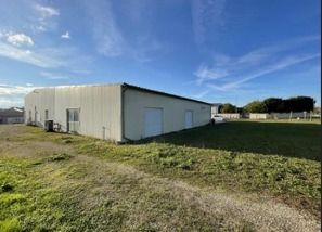 Vente entrepôts 632 m² non divisibles