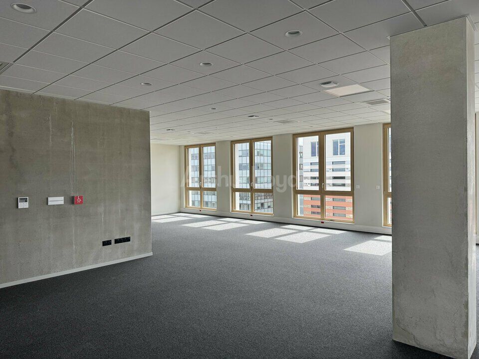 Location bureaux 1567 m² divisibles à partir de 200 m²