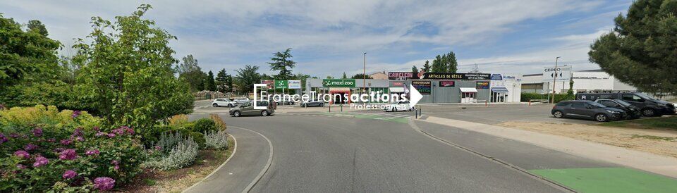 Location local commercial 226 m² non divisibles