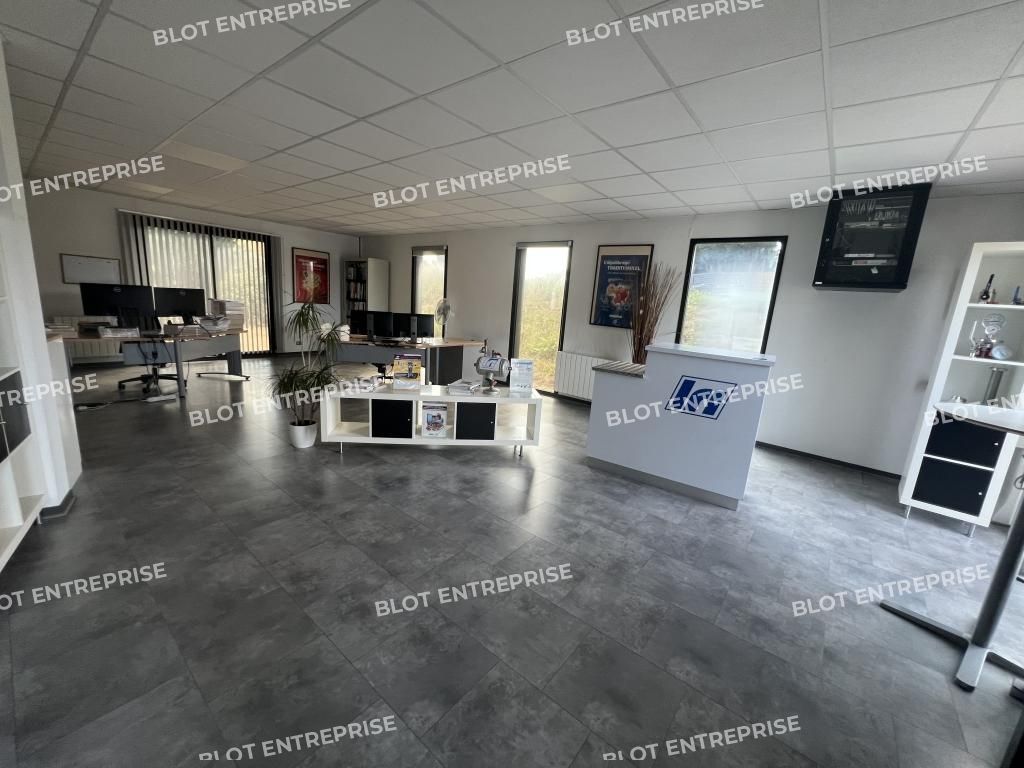 Location bureaux 240 m² non divisibles