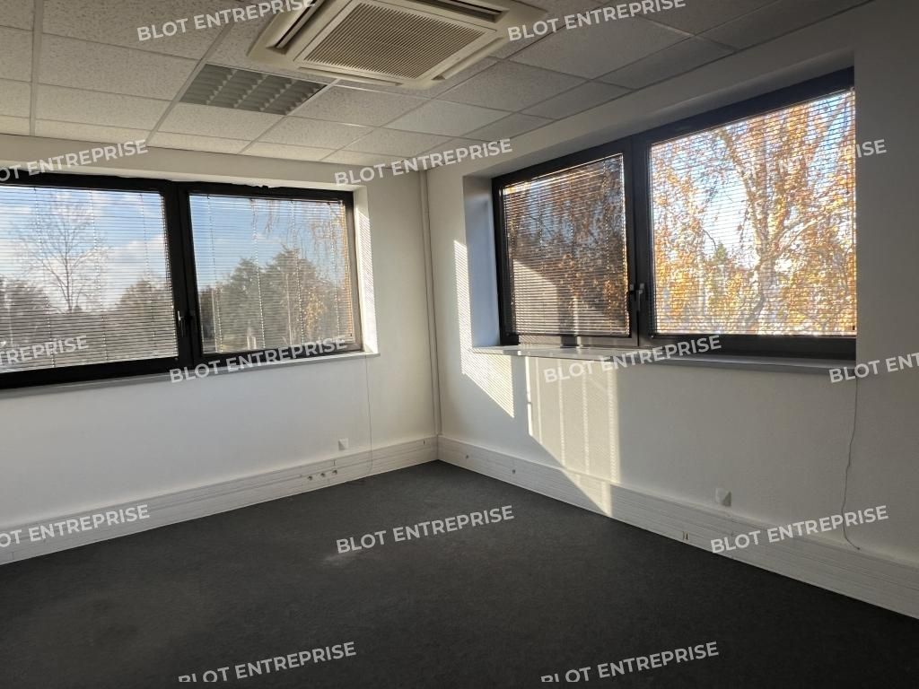 Location bureaux 140 m² non divisibles