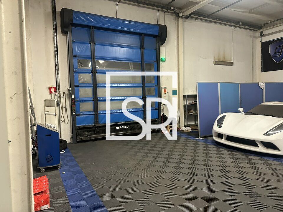 Vente entrepot 1180 m² non divisibles
