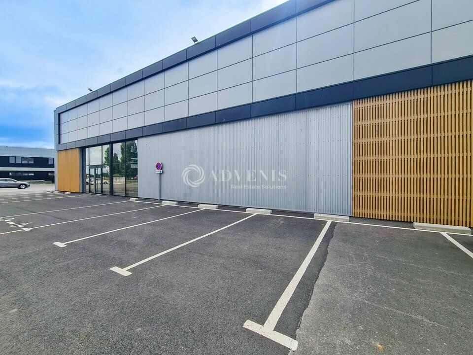 Locaux d'activités à louer - Brut de béton