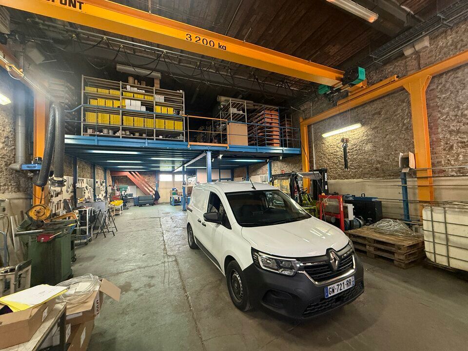 À VENDRE – Local d'activité indépendant avec bureaux – 620 m² – Argenteuil (95)