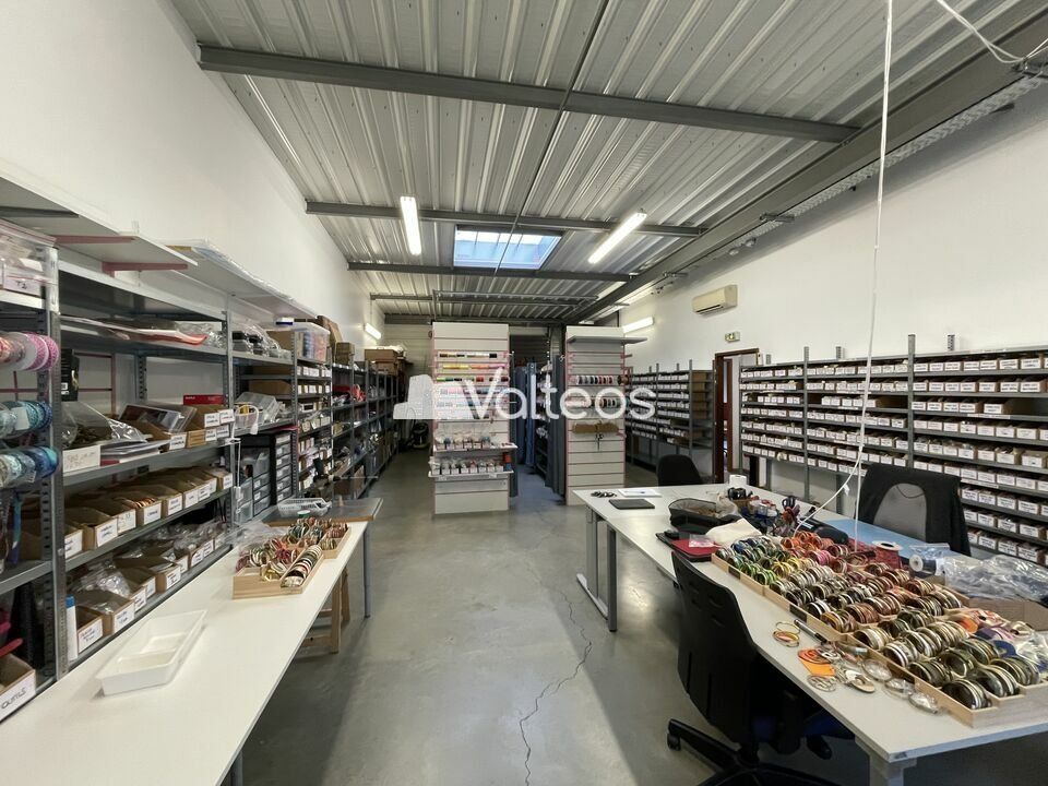 Location local d''activites 112 m² non divisibles