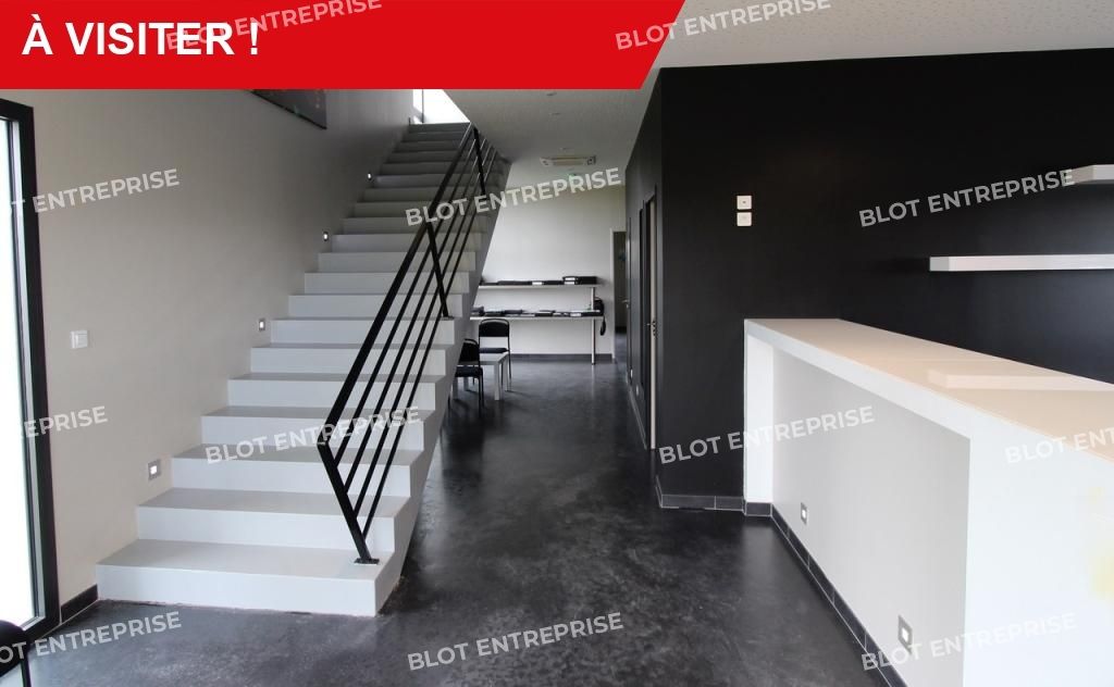 Vente entrepôts 577 m² non divisibles