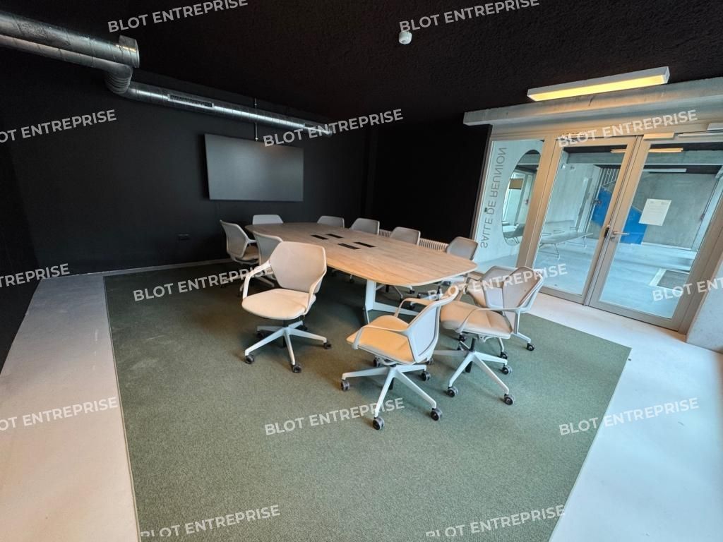 Location bureaux 867 m² non divisibles