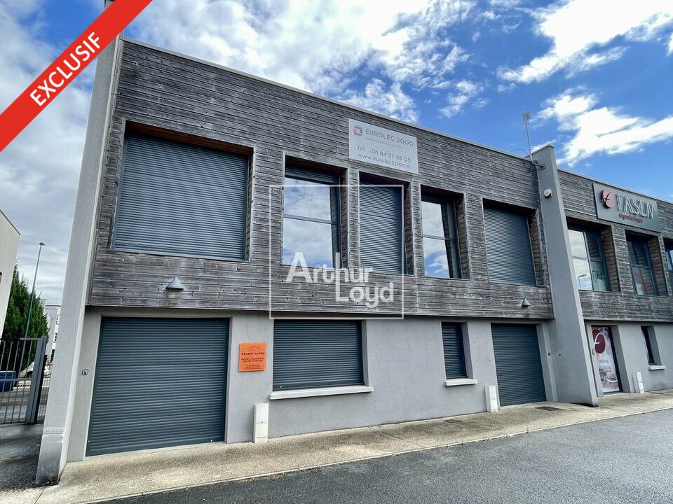 Vente local d''activites 371 m² non divisibles