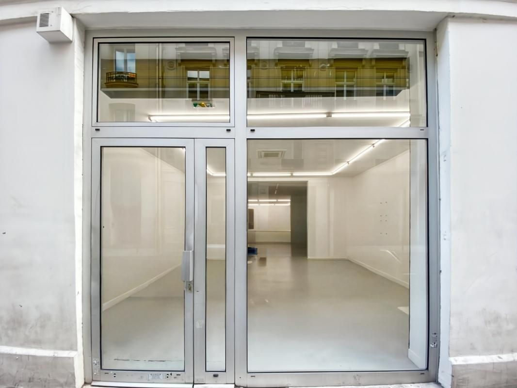 Location local commercial 79 m² non divisibles