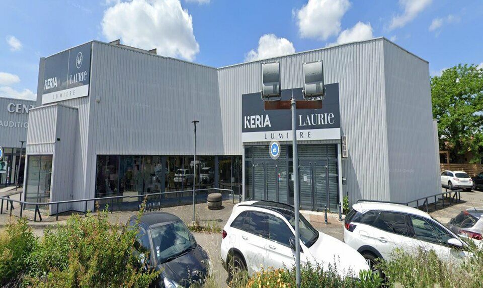 Location local commercial 1100 m² non divisibles