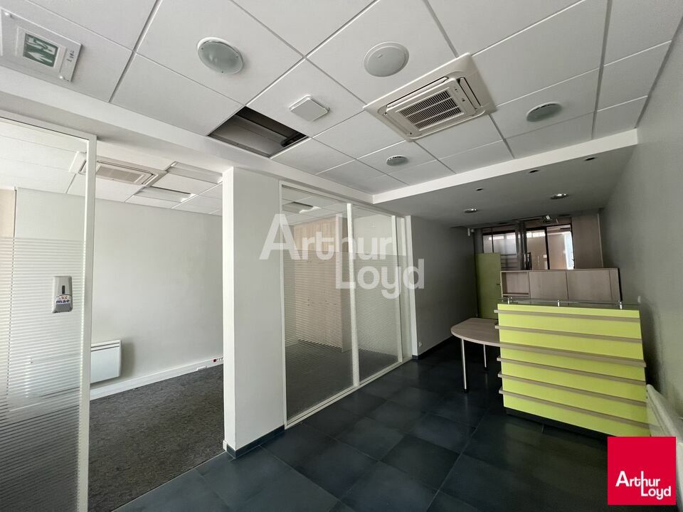 RENNES CENTRE VILLE - LOCAL COMMERCIAL A LOUER - 216 m²