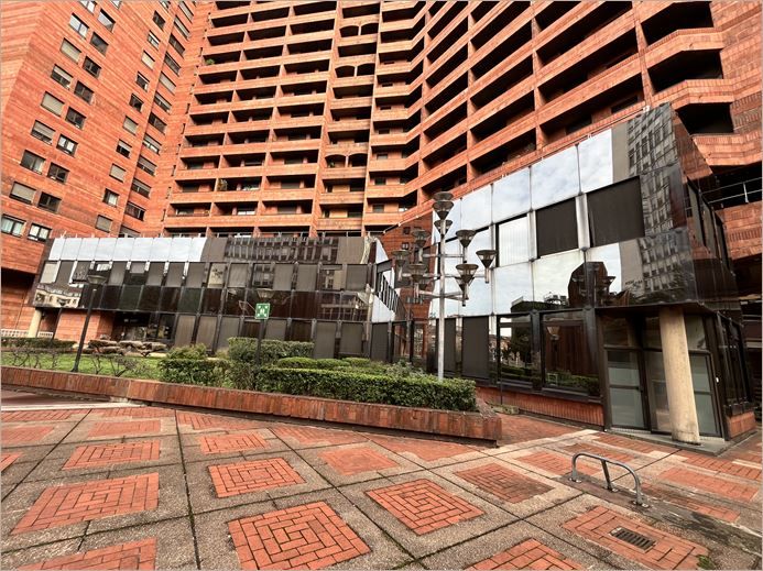 Location Bureaux récents 856 m² non divisibles