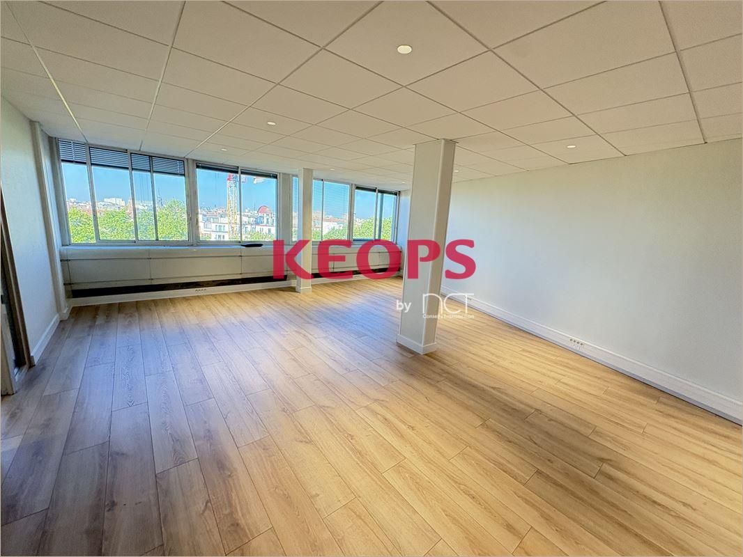 Location Bureaux récents 67 m² non divisibles