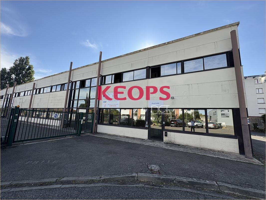 Location Bureaux restructurés 155 m² non divisibles