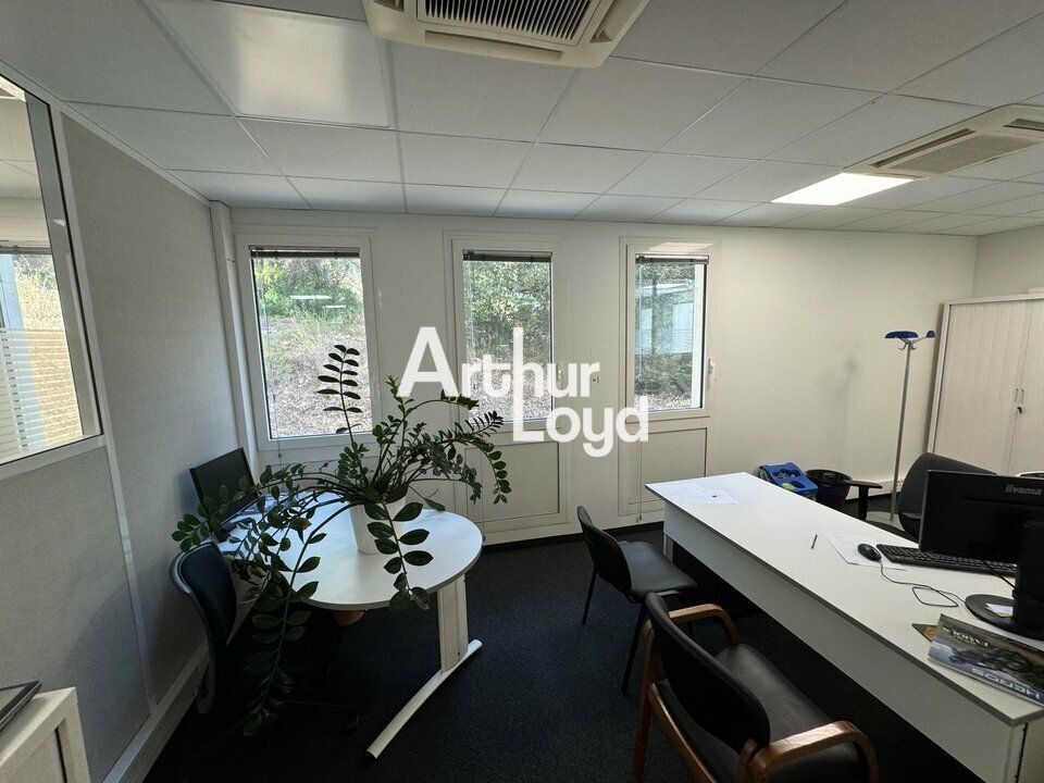 Bureaux cloisonnés et climatisés à louer 284 m² - Sophia Antipolis 