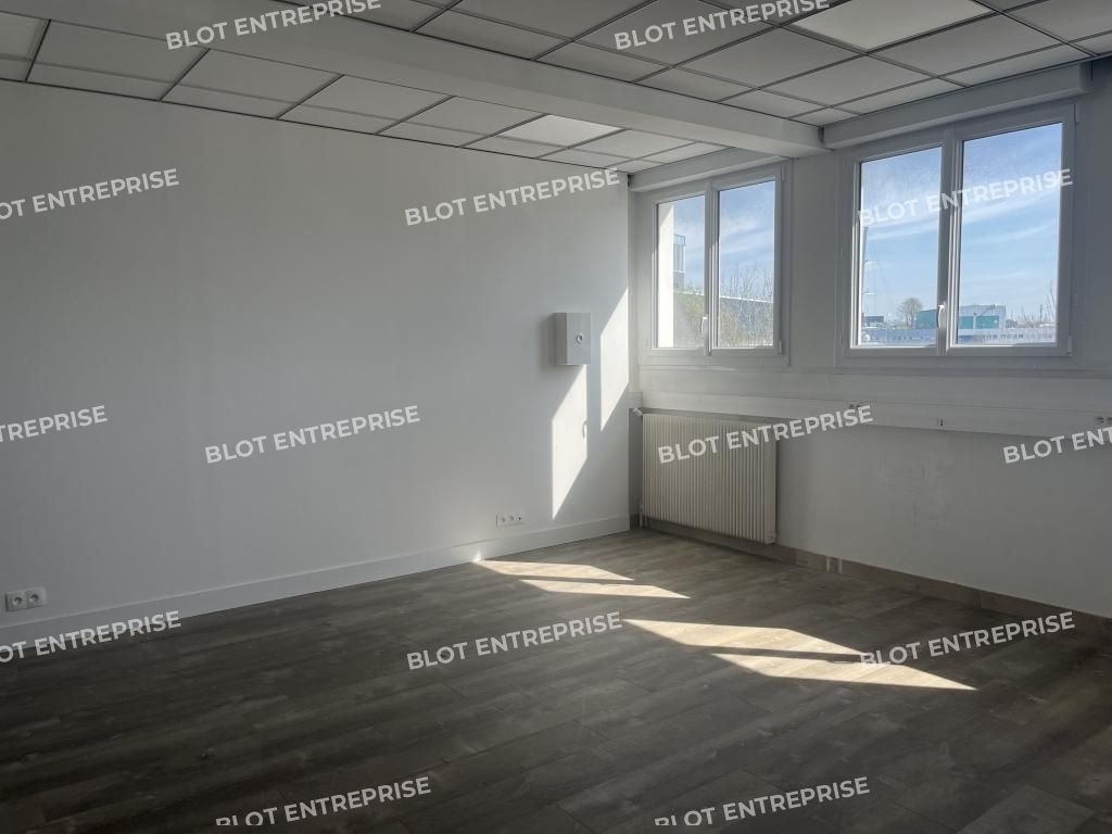 Location bureaux 25 m² non divisibles