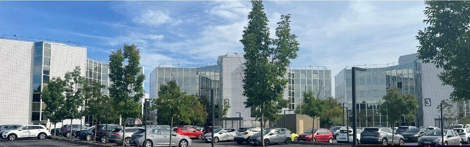 A louer, bureaux 640 m², Parc de Canteranne