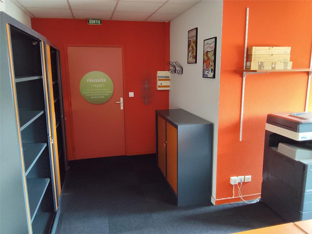 Location bureaux 200.00 m² à LIMOGES