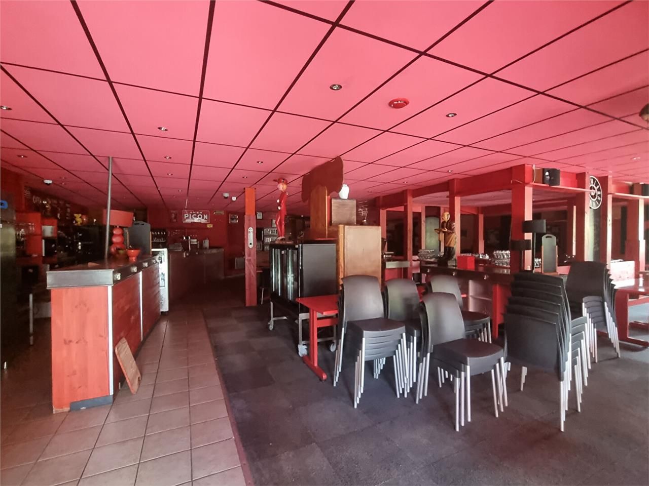 Location local commercial 500.00 m² à LIMOGES