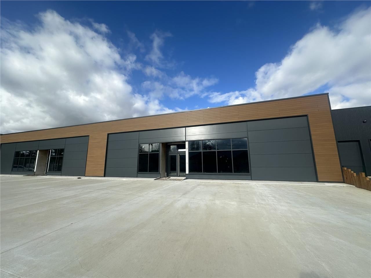 Location local 240 m² à Chartres