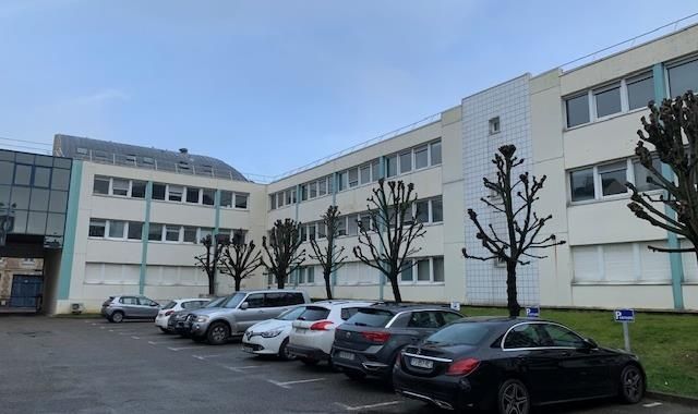 Location bureaux 2254 m² non divisibles