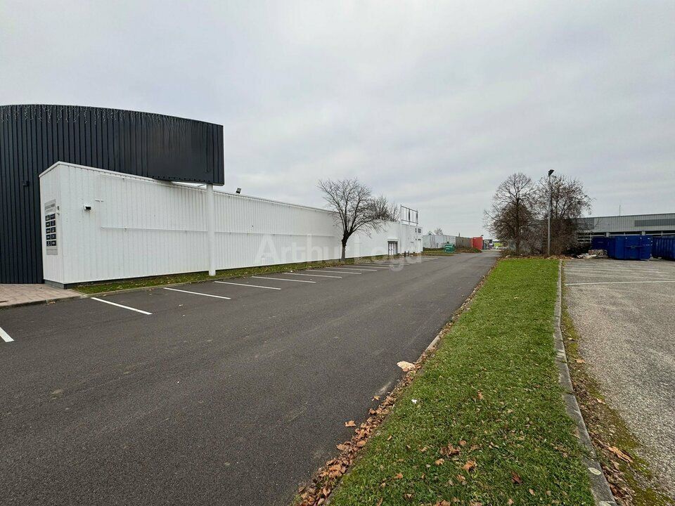 A CEDER - LOCAL COMMERCIAL - 1410m² 