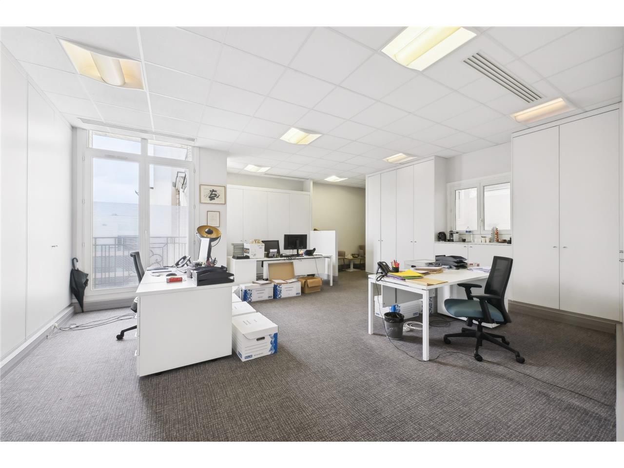 117 m² pour ce bureaux en location à Paris