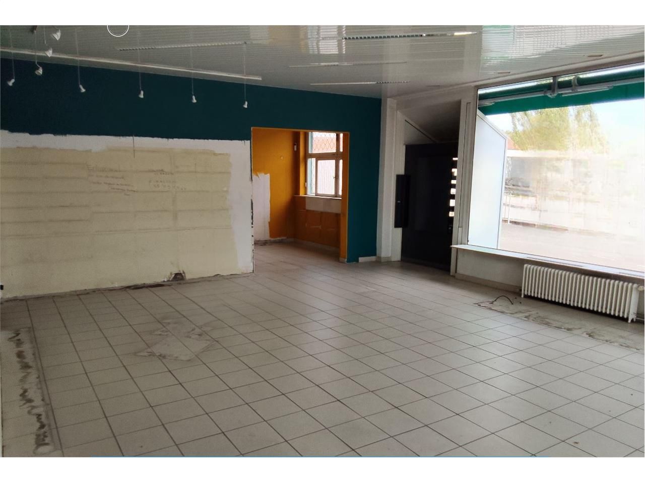 Vente local commercial 250.00 m² à LIMOGES