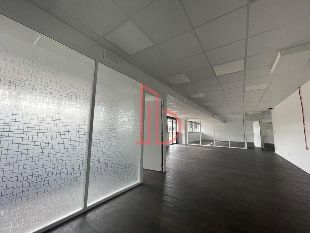 Location bureaux 1058 m² divisibles à partir de 55 m²