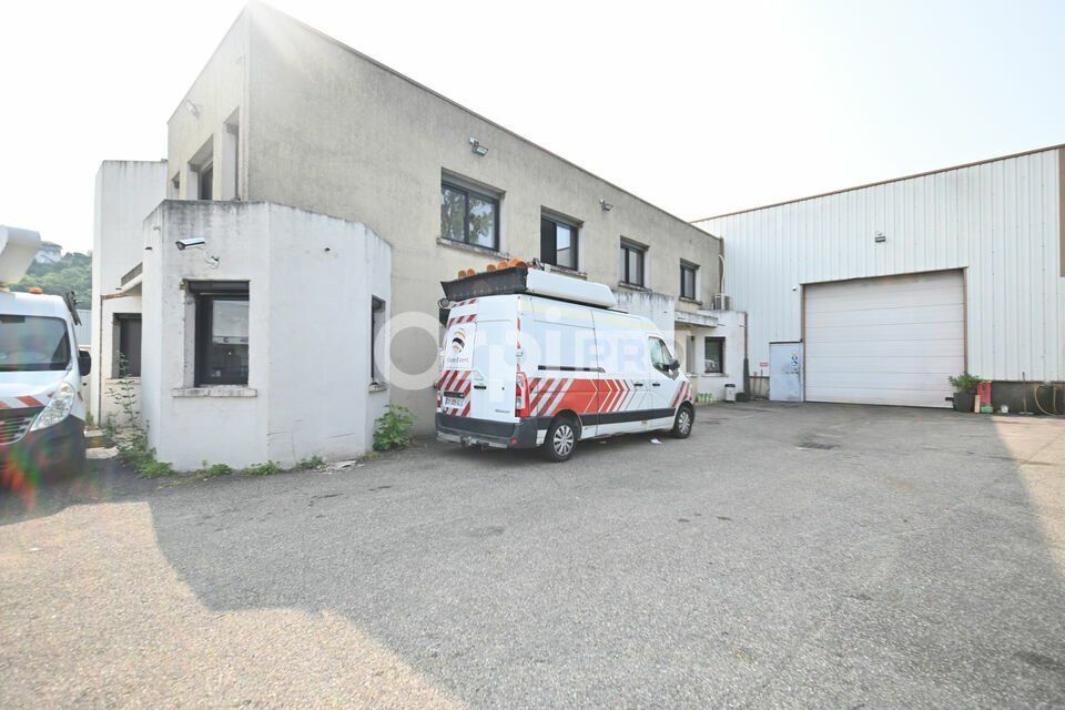 Vente local d''activites 557 m² non divisibles