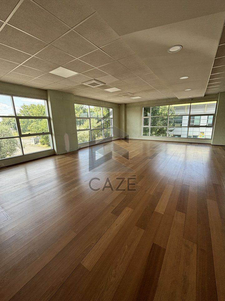 Location bureaux 341 m² divisibles à partir de 94 m²