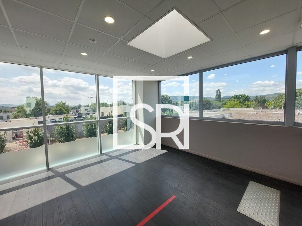 Location bureaux 441.45 m² non divisibles