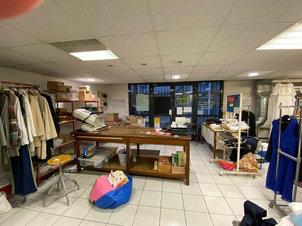 Valoris Real Estate vous propose à la vente de fonds de commerce un local commercial en RDC de 90m² situé dans le 3ème arrondissement.