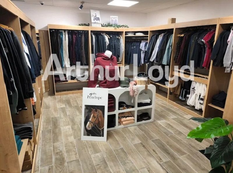 Location local commercial 107.87 m² à CAEN