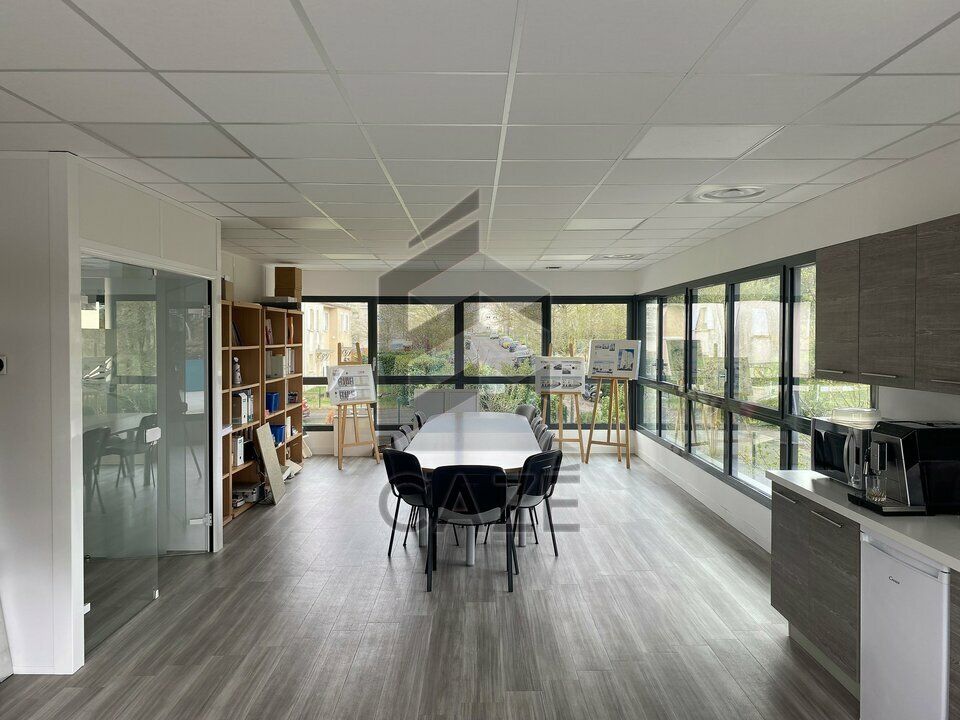 Location bureaux 250 m² non divisibles