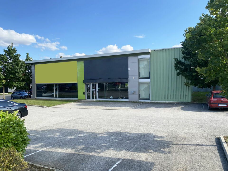 Vente local commercial 490 m² non divisibles