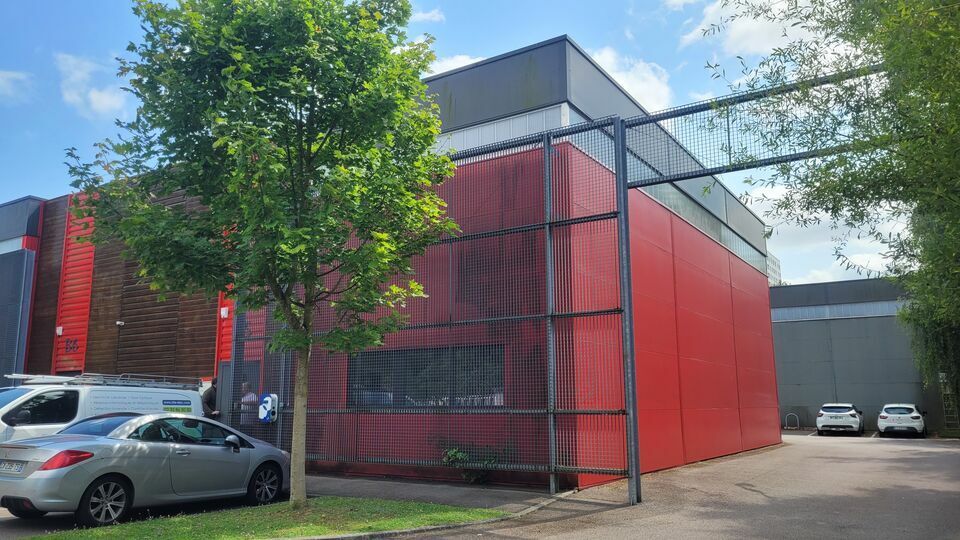Location local d''activites 174 m² non divisibles