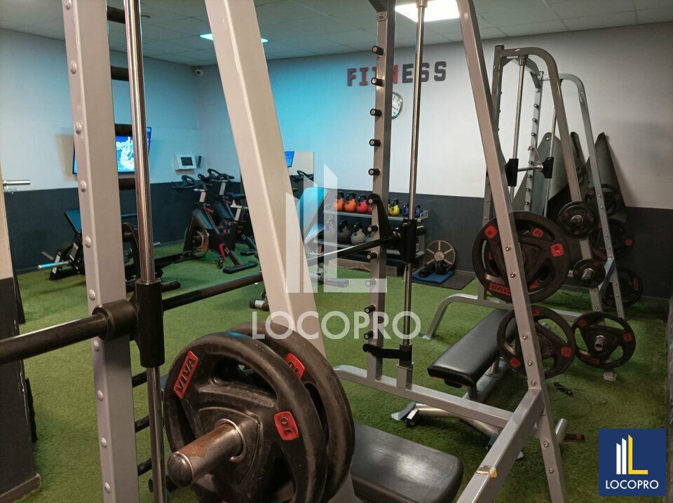 Vente local commercial 368 m² non divisibles