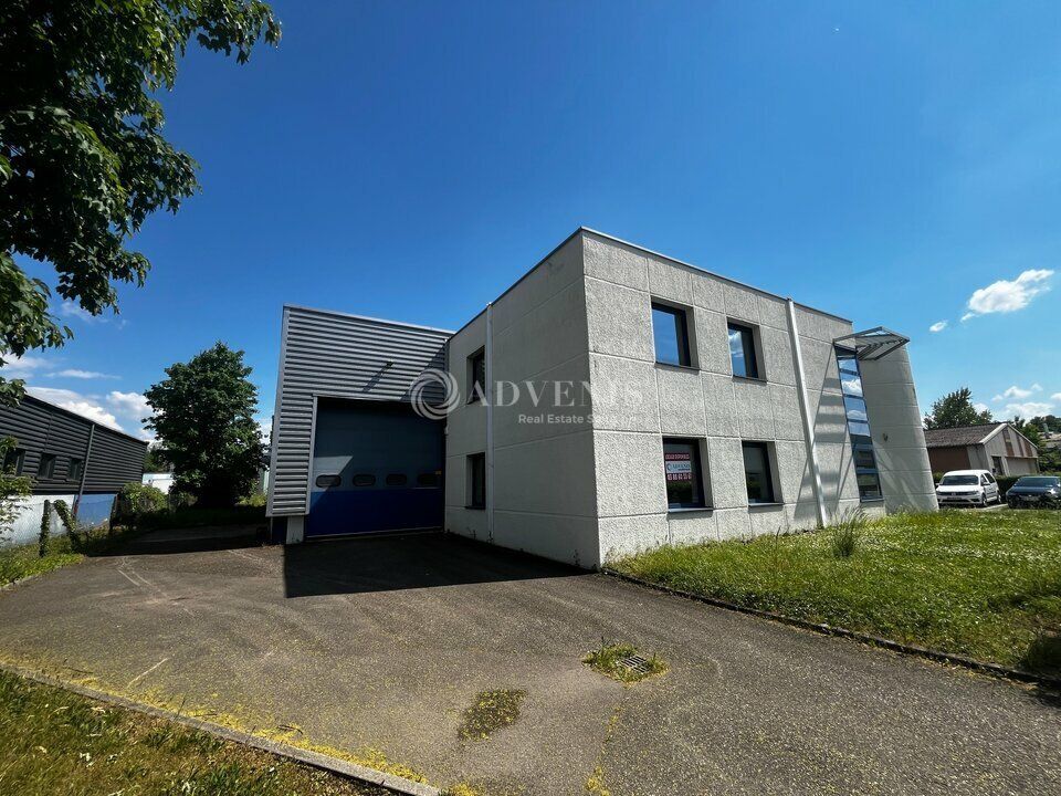 Location local d''activites 256 m² non divisibles
