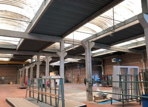 Vente entrepôts 4358 m² non divisibles