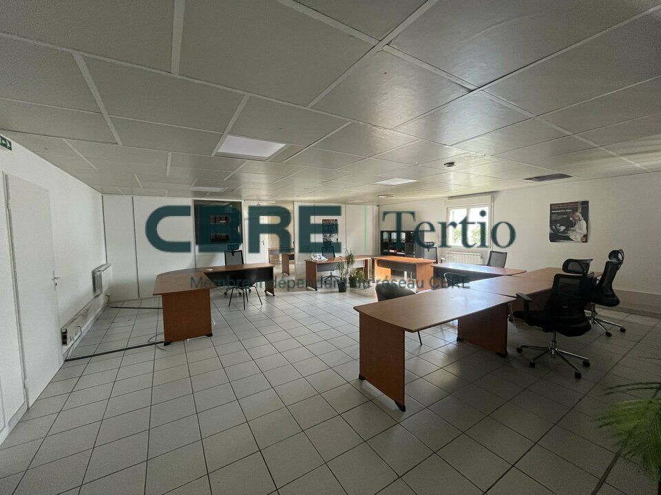 Location local commercial 263 m² non divisibles