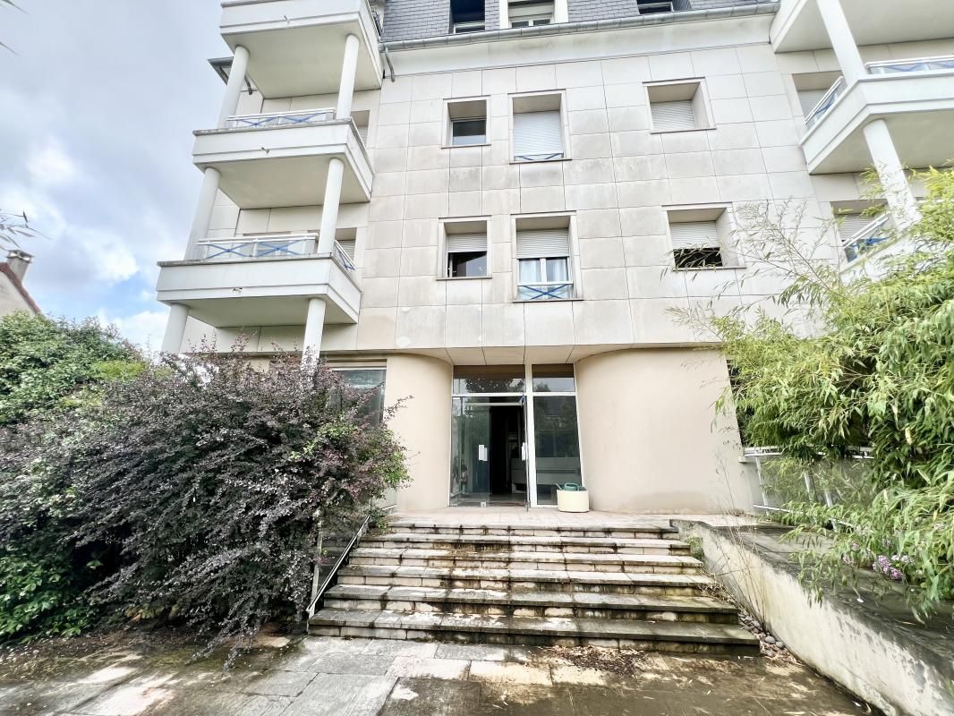Vente bureaux 322 m² non divisibles