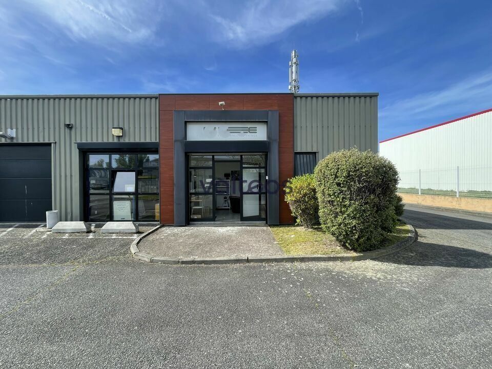 Location local d''activites 100 m² non divisibles