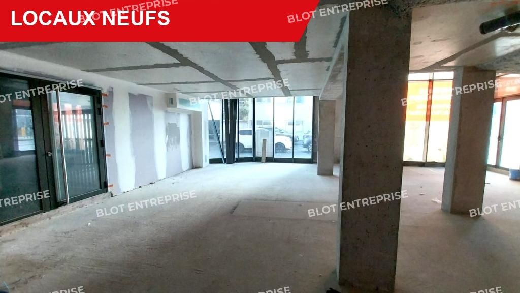Location bureaux 136 m² non divisibles