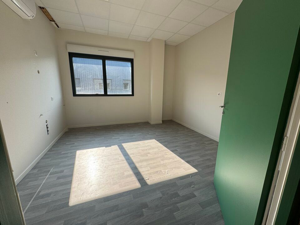 Location bureaux 200 m² non divisibles