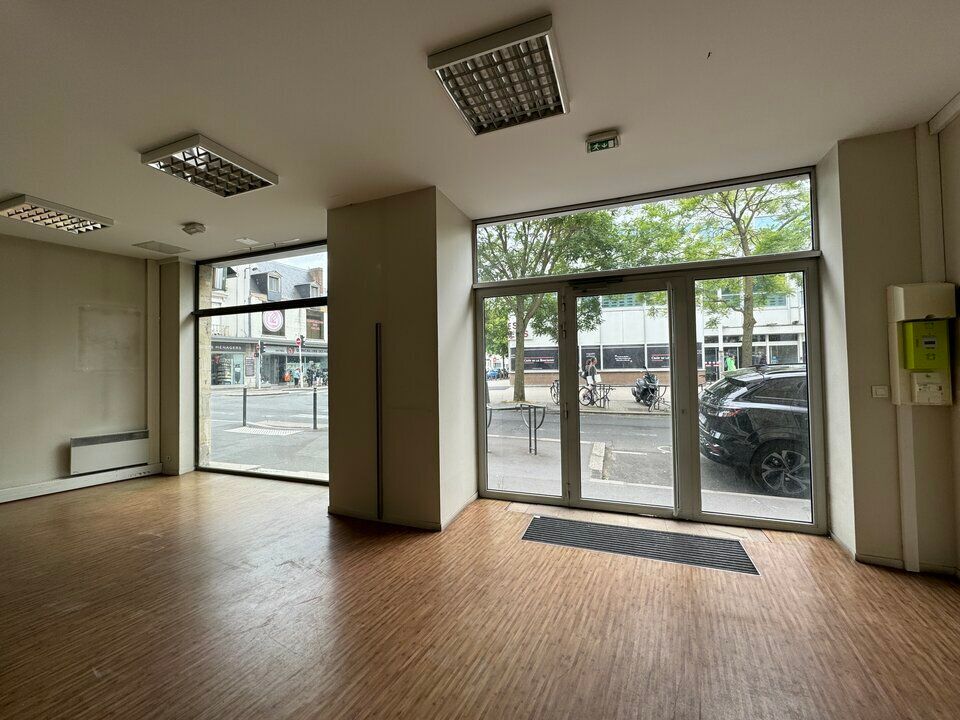 Local commercial - 103 m² - Tours centre