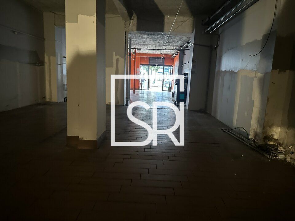 LOCATION LOCAL COMMERCIAL CENTRE VILLE 700 M² - 03200 - VICHY